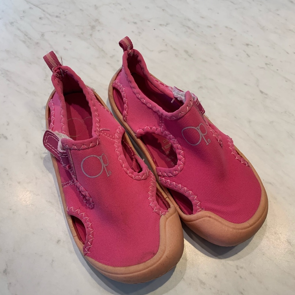Girls OP water shoes